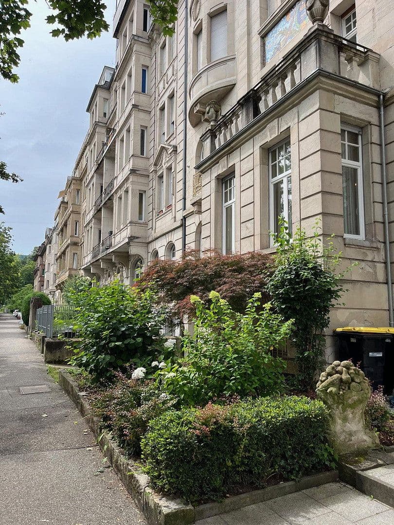 Prenájom bytu 4-izbový 120 m², Pforzheim, Bádensko-Wurttembersko Prenájom bytu 4-izbový 120 m², Pforzheim, Bádensko-Wurttembersko