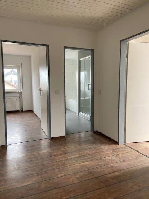 Prenájom bytu 3-izbový 70 m², Usinger Str. 94, Ober-Mörlen, Hesensko Prenájom bytu 3-izbový 70 m², Usinger Str. 94, Ober-Mörlen, Hesensko