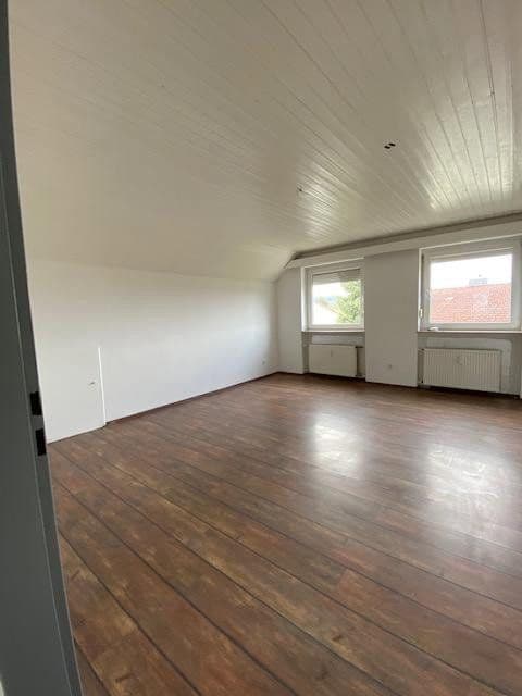 Prenájom bytu 3-izbový 70 m², Usinger Str. 94, Ober-Mörlen, Hesensko Prenájom bytu 3-izbový 70 m², Usinger Str. 94, Ober-Mörlen, Hesensko