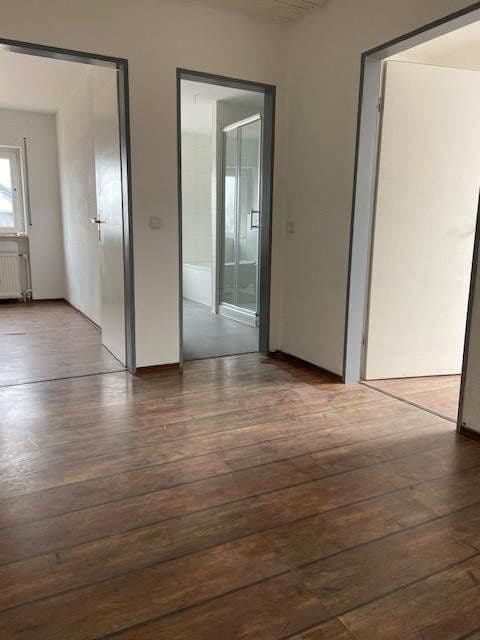 Prenájom bytu 3-izbový 70 m², Usinger Str. 94, Ober-Mörlen, Hesensko Prenájom bytu 3-izbový 70 m², Usinger Str. 94, Ober-Mörlen, Hesensko