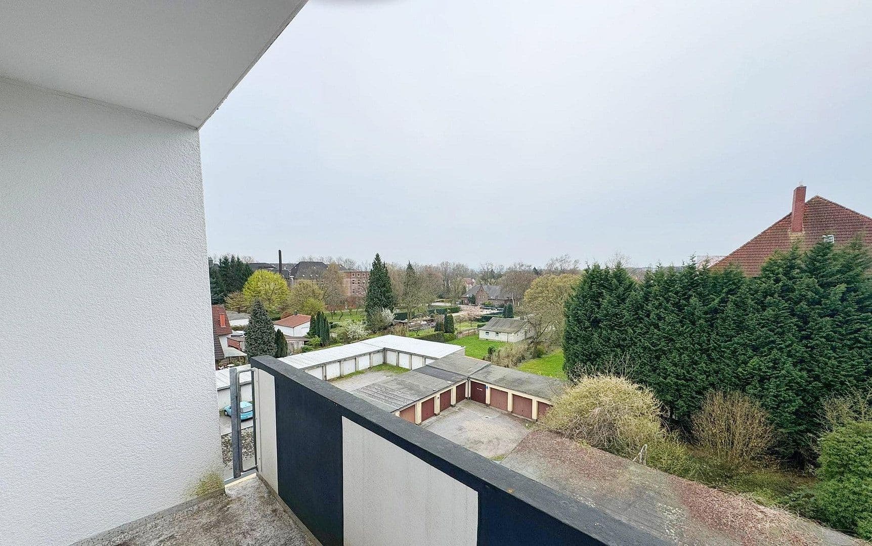 Prenájom bytu 3-izbový 76 m², Cranger Str. 210a, Gelsenkirchen, Severné Porýnie - Westfálsko Prenájom bytu 3-izbový 76 m², Cranger Str. 210a, Gelsenkirchen, Severné Porýnie - Westfálsko