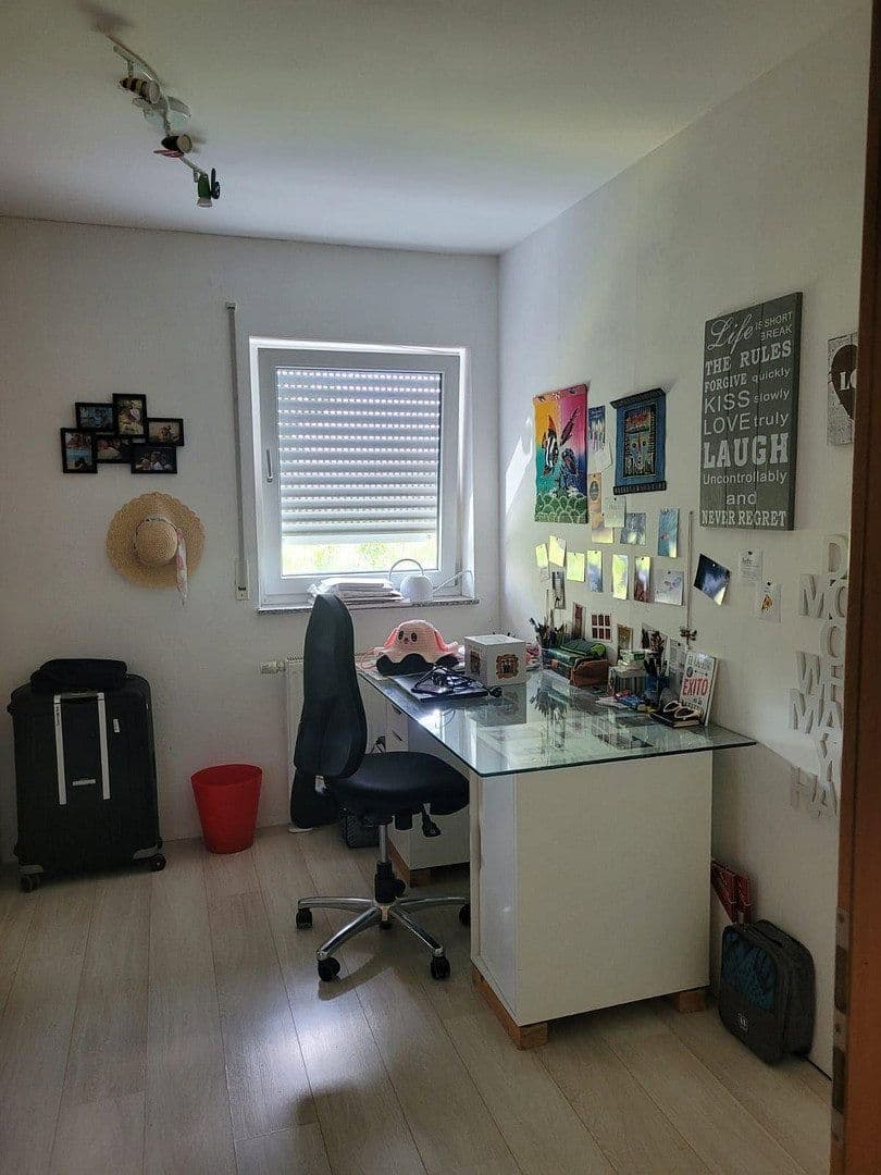 Predaj domu 195 m², pozemok 351 m², Calw, Bádensko-Wurttembersko Predaj domu 195 m², pozemok 351 m², Calw, Bádensko-Wurttembersko