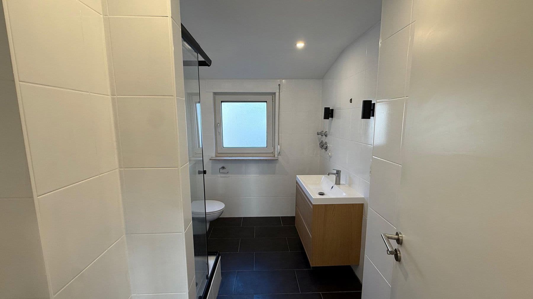 Prenájom bytu 3-izbový 73 m², Wiesenstraße 12, Eltville am Rhein, Hesensko Prenájom bytu 3-izbový 73 m², Wiesenstraße 12, Eltville am Rhein, Hesensko