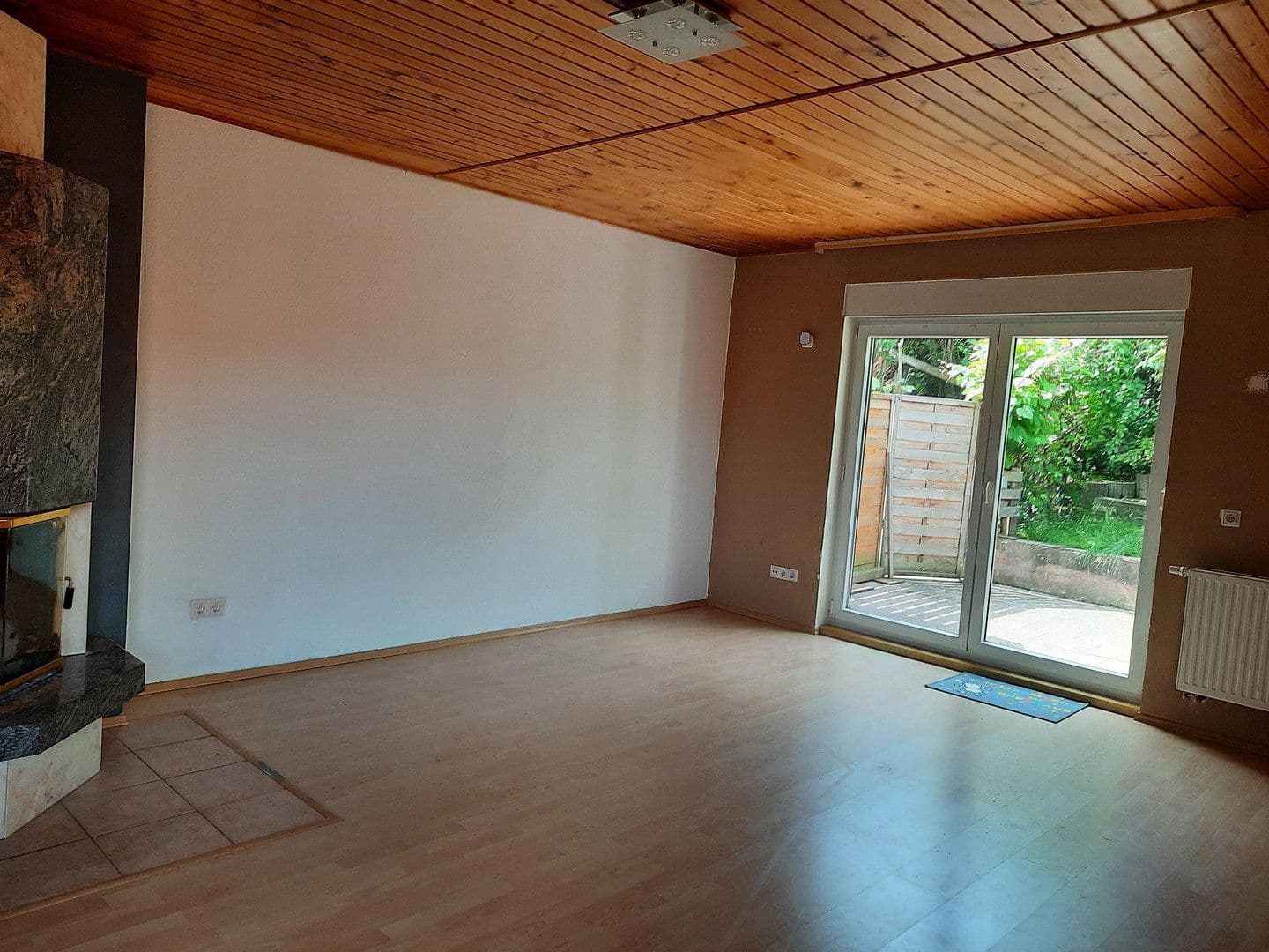 Prenájom domu 124 m², pozemok 320 m², Wilhermsdorf, Bavorsko Prenájom domu 124 m², pozemok 320 m², Wilhermsdorf, Bavorsko