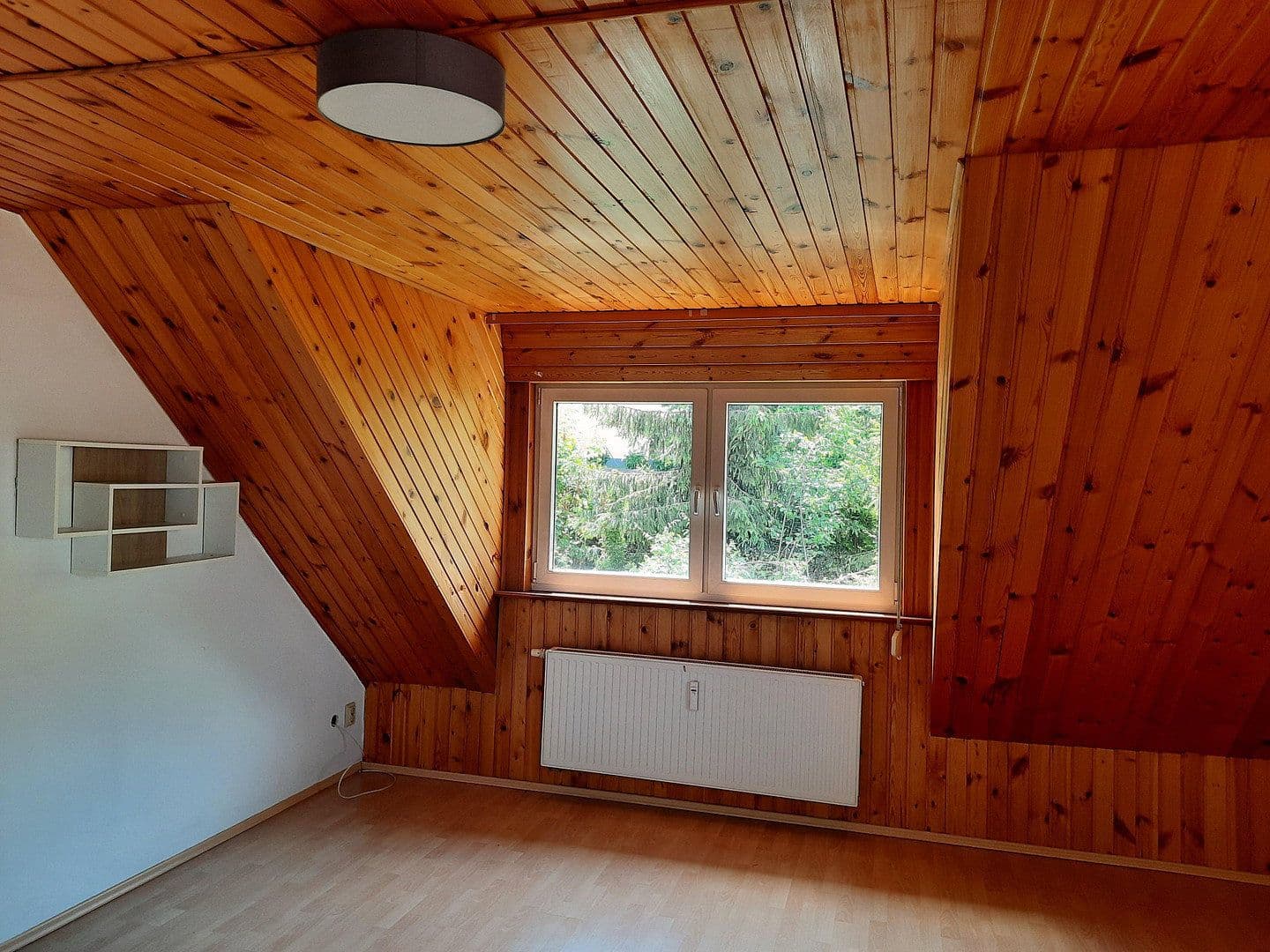 Prenájom domu 124 m², pozemok 320 m², Wilhermsdorf, Bavorsko Prenájom domu 124 m², pozemok 320 m², Wilhermsdorf, Bavorsko