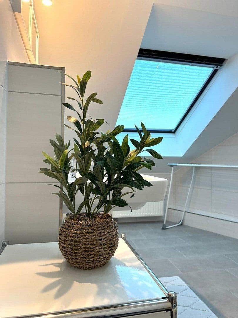 Prenájom bytu 2-izbový 83 m², Delitzscher Straße 90, Leipzig, Sasko Prenájom bytu 2-izbový 83 m², Delitzscher Straße 90, Leipzig, Sasko