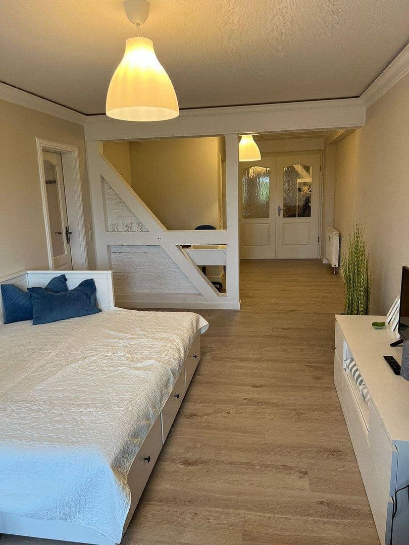 Prenájom bytu 2-izbový 83 m², Delitzscher Straße 90, Leipzig, Sasko Prenájom bytu 2-izbový 83 m², Delitzscher Straße 90, Leipzig, Sasko