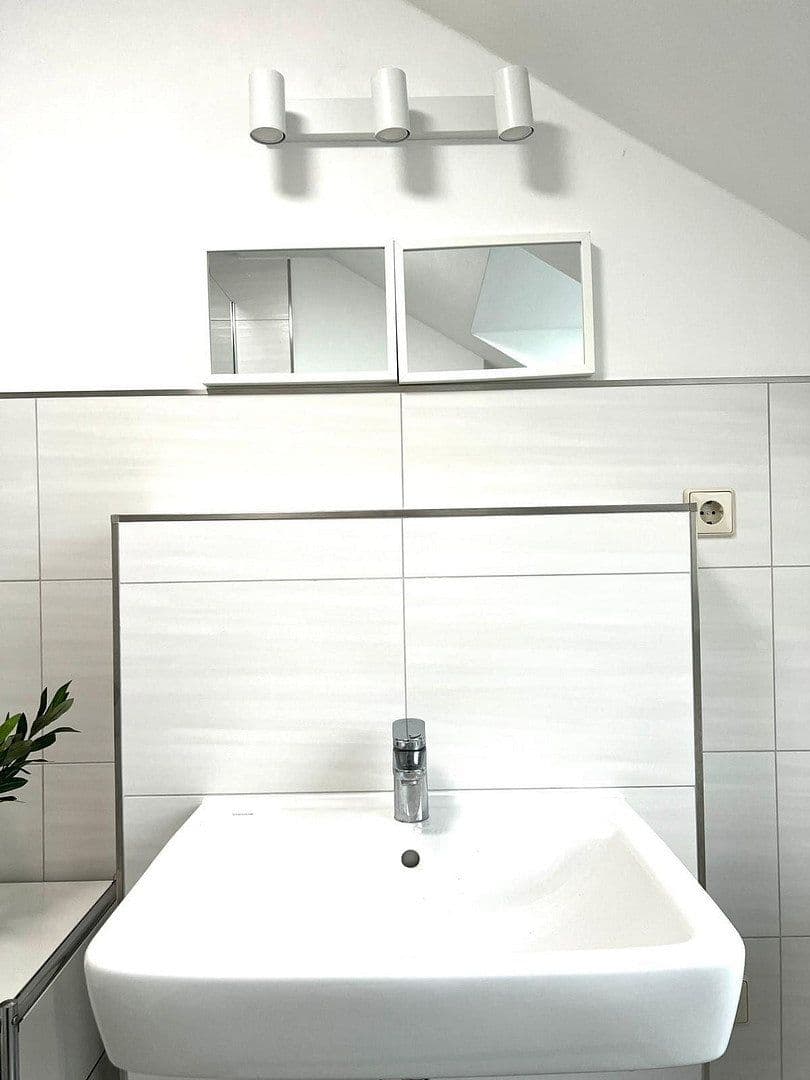 Prenájom bytu 2-izbový 83 m², Delitzscher Straße 90, Leipzig, Sasko Prenájom bytu 2-izbový 83 m², Delitzscher Straße 90, Leipzig, Sasko