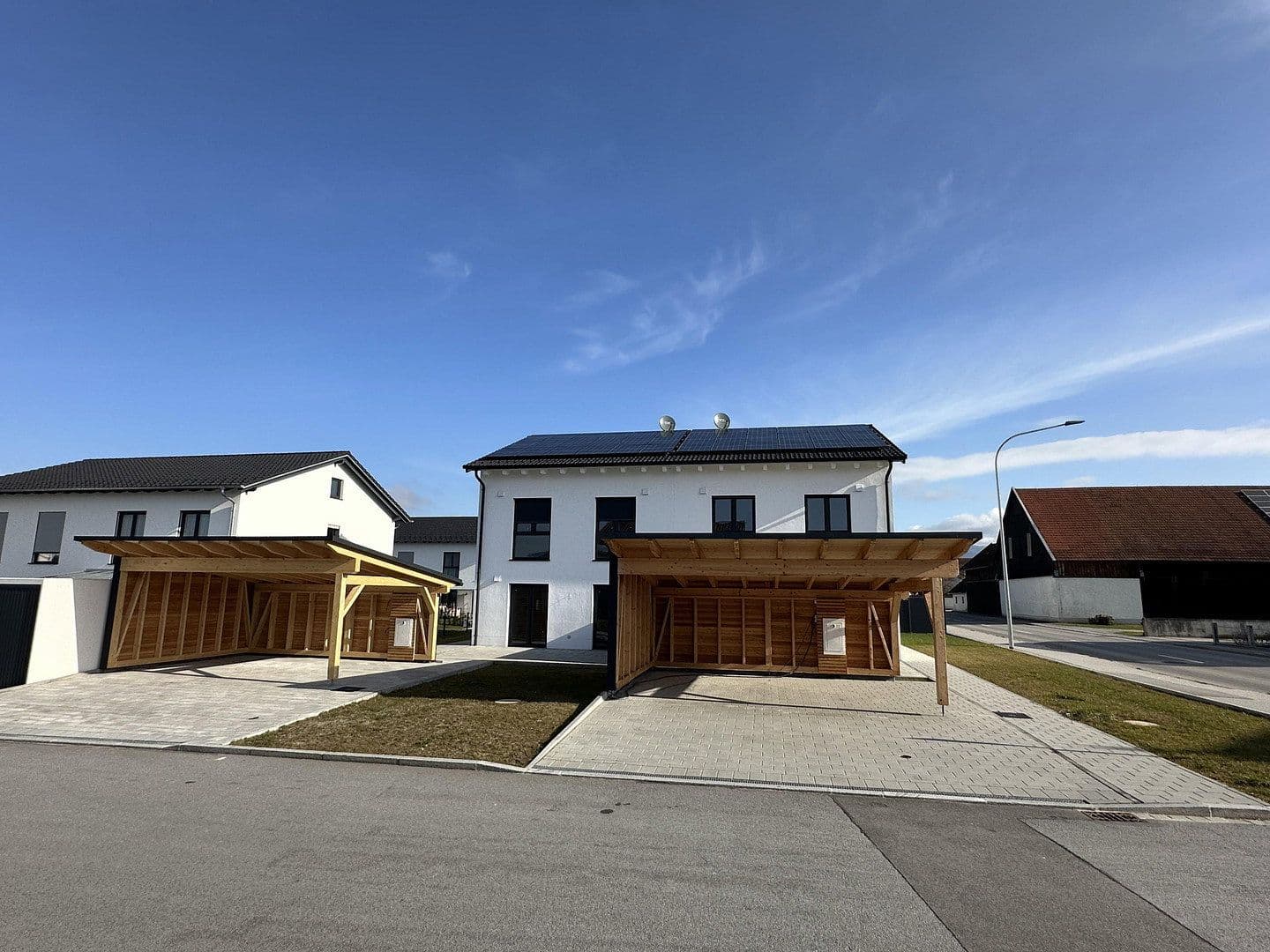 Predaj domu 130 m², pozemok 359 m², Georg-Scheßl-Weg 1A, Deggendorf, Bavorsko Predaj domu 130 m², pozemok 359 m², Georg-Scheßl-Weg 1A, Deggendorf, Bavorsko
