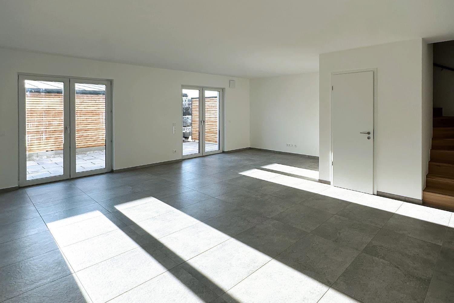 Predaj domu 130 m², pozemok 359 m², Georg-Scheßl-Weg 1A, Deggendorf, Bavorsko Predaj domu 130 m², pozemok 359 m², Georg-Scheßl-Weg 1A, Deggendorf, Bavorsko