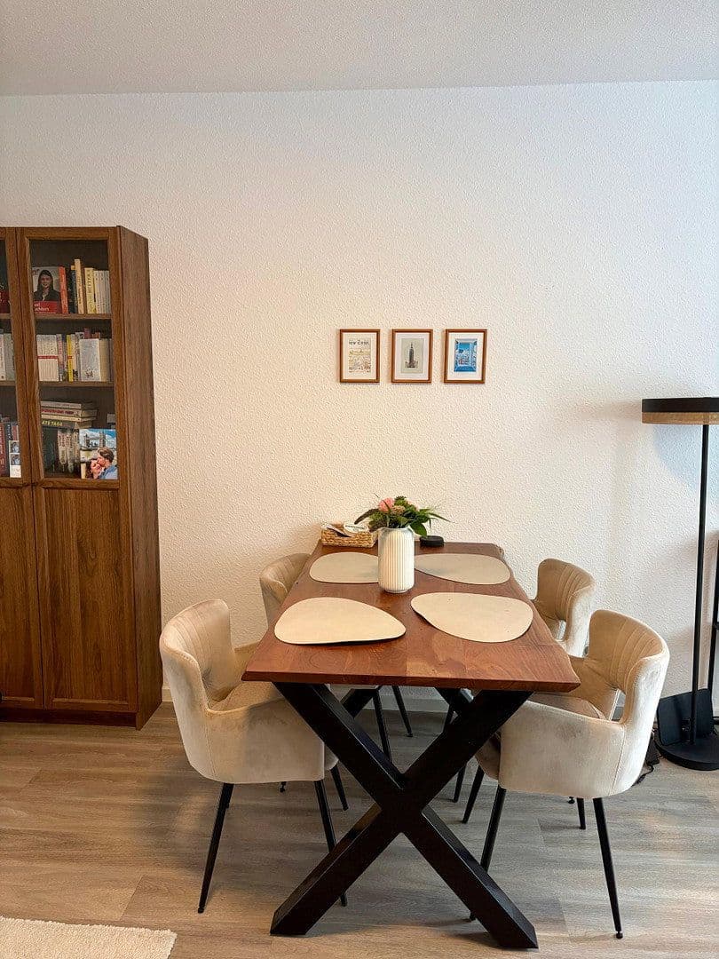 Prenájom bytu 2-izbový 59 m², Grunerstr. 70, Düsseldorf, Severné Porýnie - Westfálsko Prenájom bytu 2-izbový 59 m², Grunerstr. 70, Düsseldorf, Severné Porýnie - Westfálsko