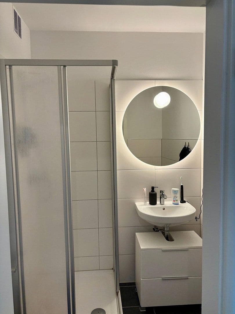 Prenájom bytu 2-izbový 59 m², Grunerstr. 70, Düsseldorf, Severné Porýnie - Westfálsko Prenájom bytu 2-izbový 59 m², Grunerstr. 70, Düsseldorf, Severné Porýnie - Westfálsko