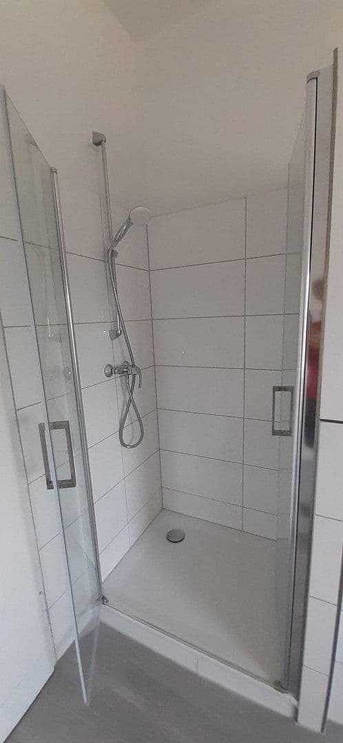 Prenájom bytu 3-izbový 82 m², Grabenstr.190, Duisburg, Severné Porýnie - Westfálsko Prenájom bytu 3-izbový 82 m², Grabenstr.190, Duisburg, Severné Porýnie - Westfálsko