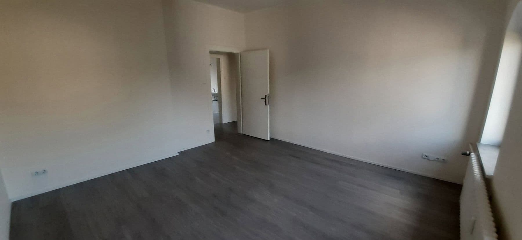 Prenájom bytu 3-izbový 82 m², Grabenstr.190, Duisburg, Severné Porýnie - Westfálsko Prenájom bytu 3-izbový 82 m², Grabenstr.190, Duisburg, Severné Porýnie - Westfálsko
