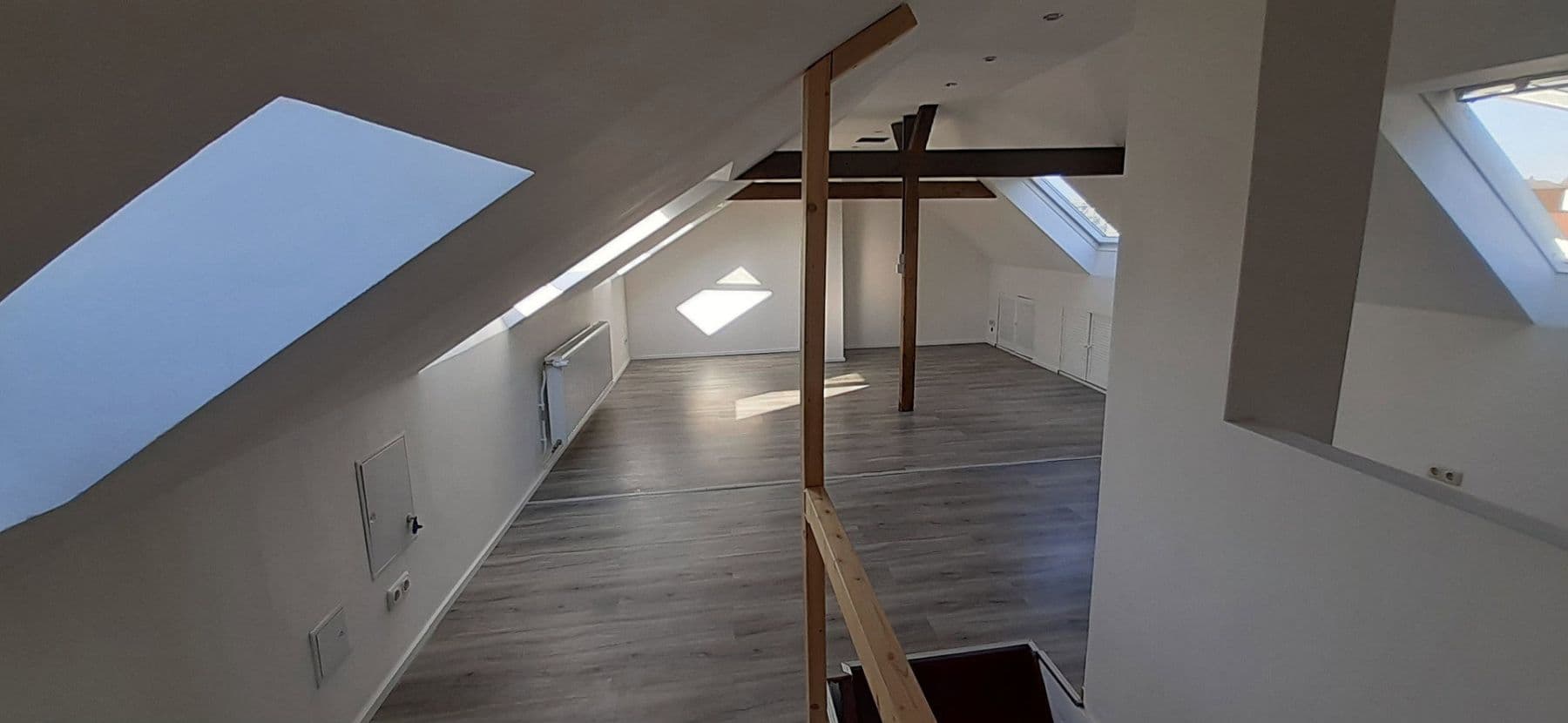 Prenájom bytu 3-izbový 82 m², Grabenstr.190, Duisburg, Severné Porýnie - Westfálsko Prenájom bytu 3-izbový 82 m², Grabenstr.190, Duisburg, Severné Porýnie - Westfálsko