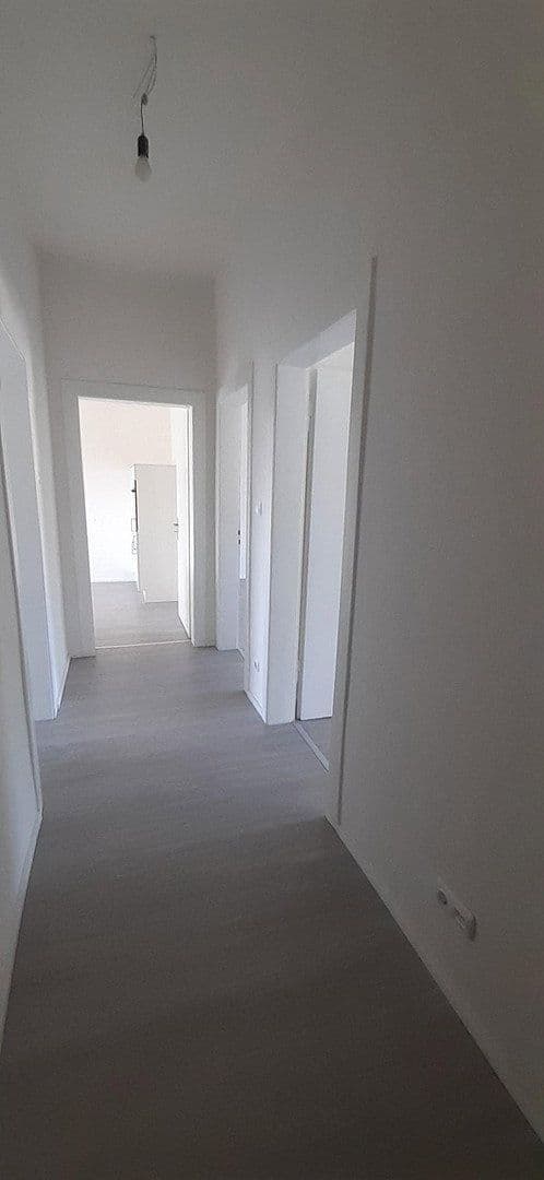 Prenájom bytu 3-izbový 82 m², Grabenstr.190, Duisburg, Severné Porýnie - Westfálsko Prenájom bytu 3-izbový 82 m², Grabenstr.190, Duisburg, Severné Porýnie - Westfálsko