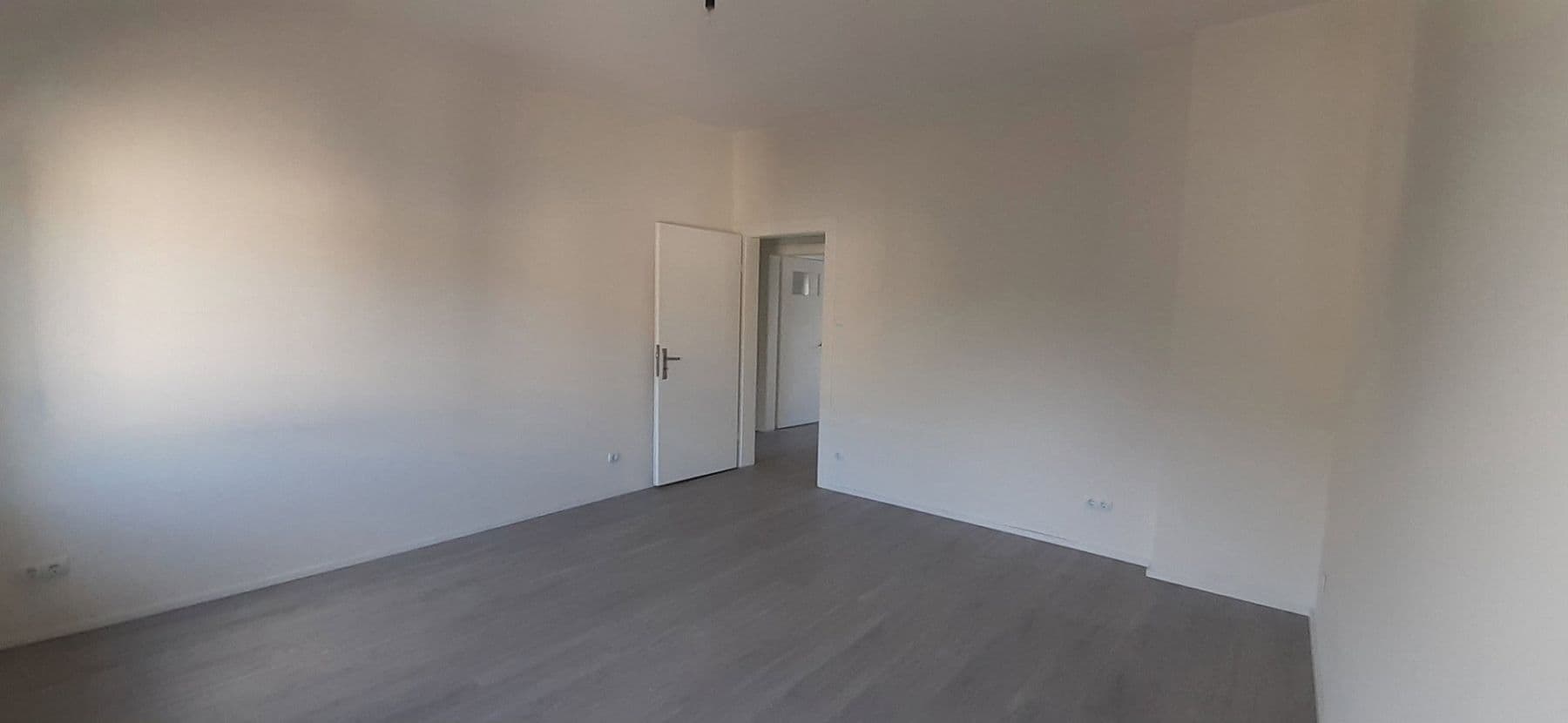 Prenájom bytu 3-izbový 82 m², Grabenstr.190, Duisburg, Severné Porýnie - Westfálsko Prenájom bytu 3-izbový 82 m², Grabenstr.190, Duisburg, Severné Porýnie - Westfálsko
