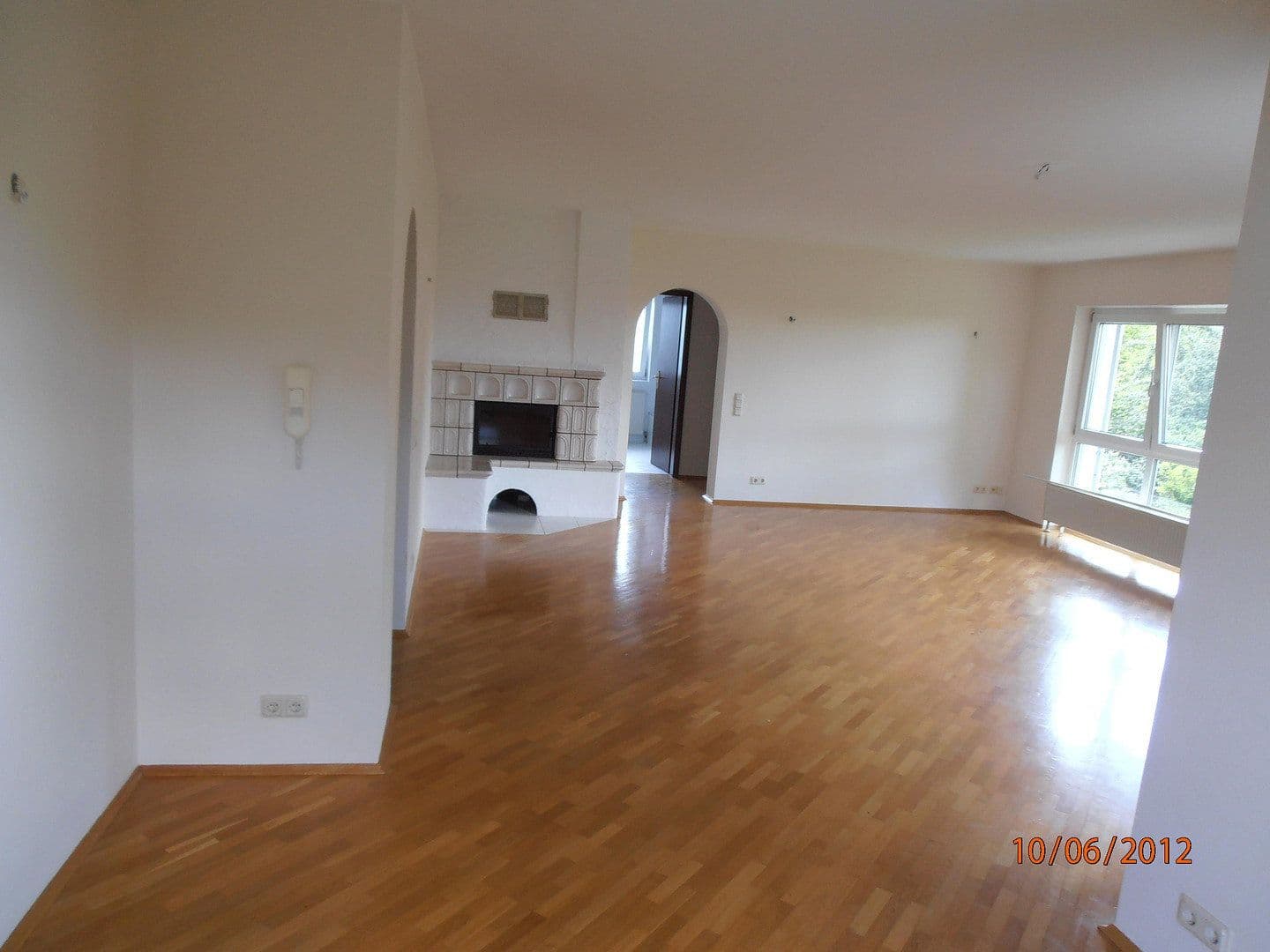 Prenájom bytu 3-izbový 101 m², Wiesbaden-Sonnenberg, Hesensko Prenájom bytu 3-izbový 101 m², Wiesbaden-Sonnenberg, Hesensko