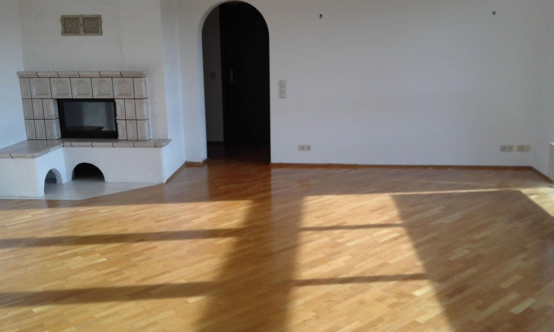 Prenájom bytu 3-izbový 101 m², Wiesbaden-Sonnenberg, Hesensko Prenájom bytu 3-izbový 101 m², Wiesbaden-Sonnenberg, Hesensko