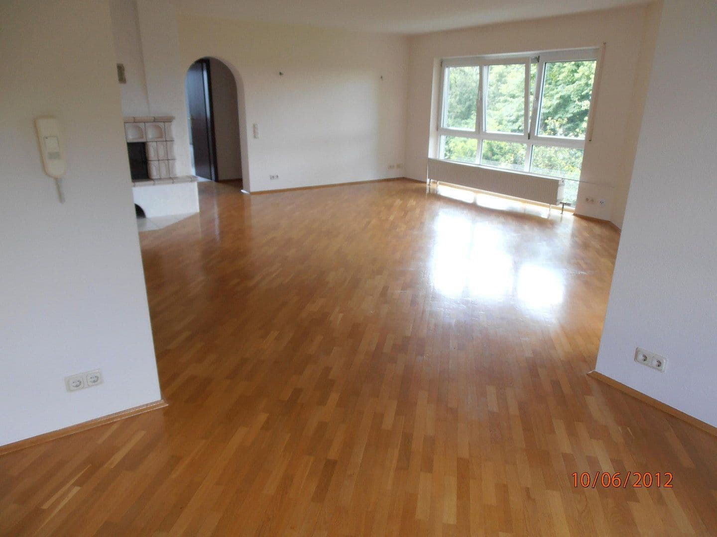 Prenájom bytu 3-izbový 101 m², Wiesbaden-Sonnenberg, Hesensko Prenájom bytu 3-izbový 101 m², Wiesbaden-Sonnenberg, Hesensko