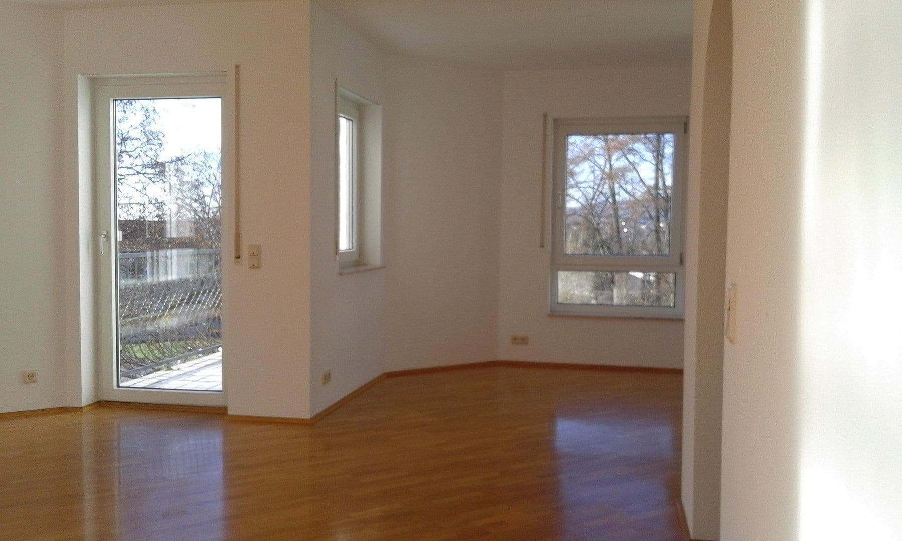 Prenájom bytu 3-izbový 101 m², Wiesbaden-Sonnenberg, Hesensko Prenájom bytu 3-izbový 101 m², Wiesbaden-Sonnenberg, Hesensko