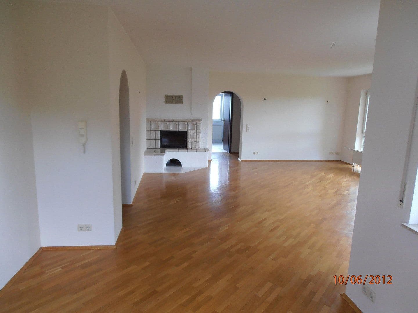 Prenájom bytu 3-izbový 101 m², Wiesbaden-Sonnenberg, Hesensko Prenájom bytu 3-izbový 101 m², Wiesbaden-Sonnenberg, Hesensko