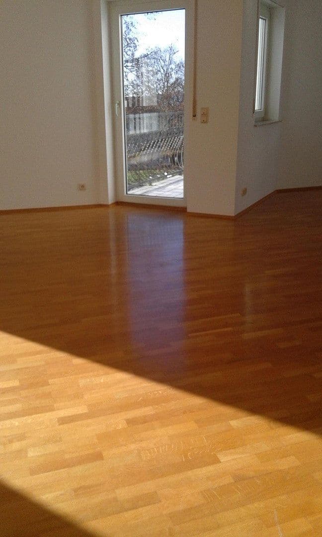 Prenájom bytu 3-izbový 101 m², Wiesbaden-Sonnenberg, Hesensko Prenájom bytu 3-izbový 101 m², Wiesbaden-Sonnenberg, Hesensko