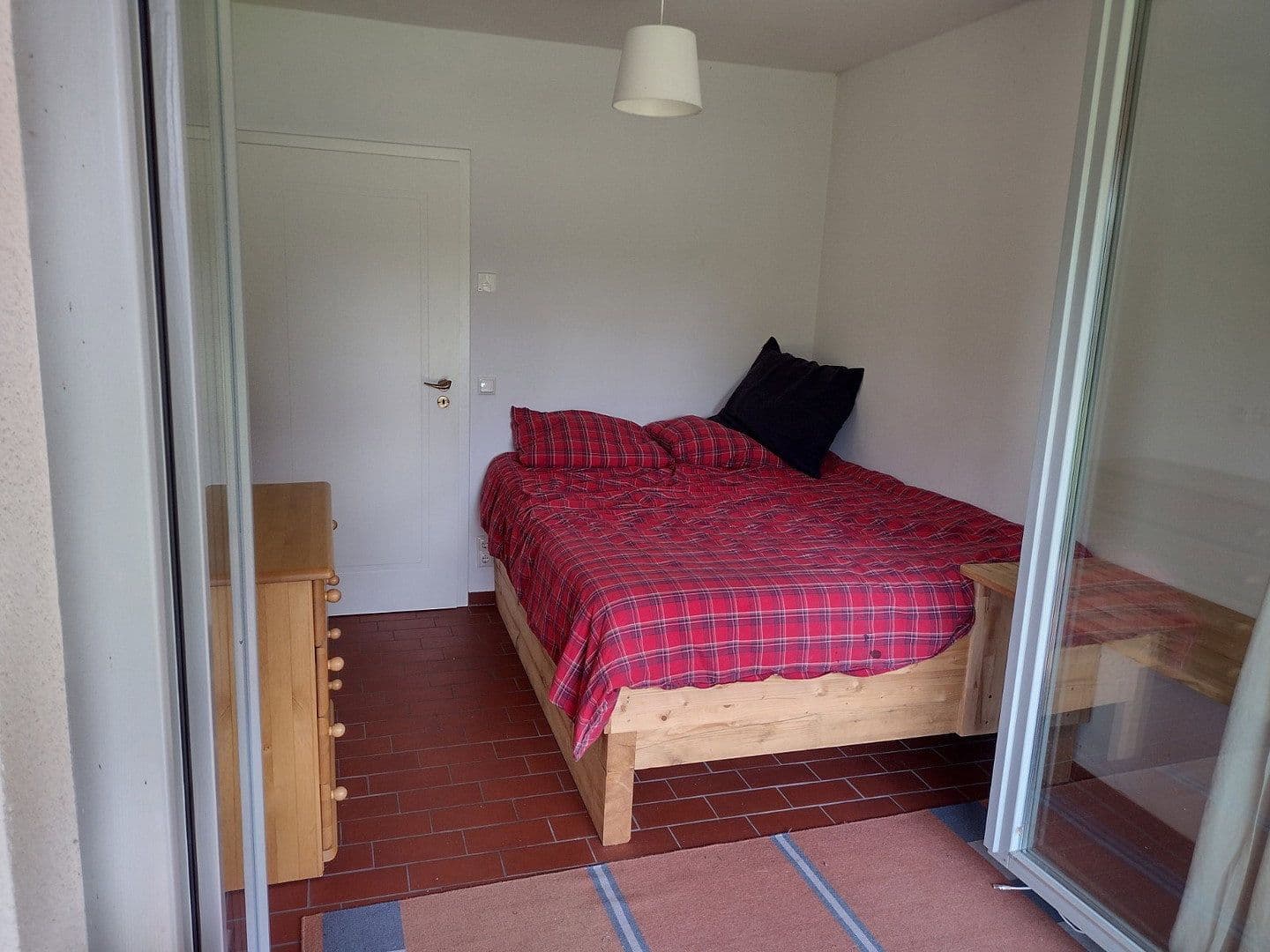 Prenájom domu 106 m², pozemok 1.000 m², Grünheide (Mark), Brandenbursko Prenájom domu 106 m², pozemok 1.000 m², Grünheide (Mark), Brandenbursko