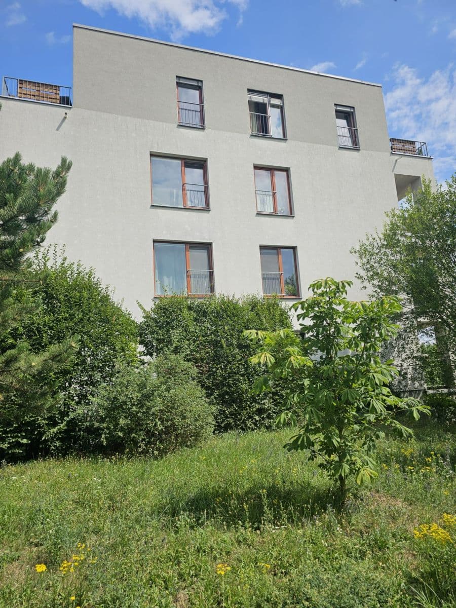 Predaj bytu 3-izbový 80 m², Lederova, Roztoky, Středočeský kraj Predaj bytu 3-izbový 80 m², Lederova, Roztoky, Středočeský kraj