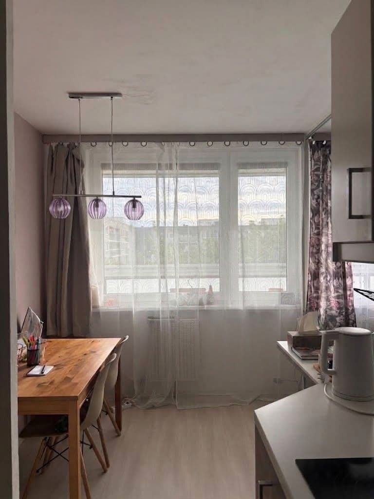 Prenájom bytu 3-izbový 75 m², Bašteckého, Praha, Praha Prenájom bytu 3-izbový 75 m², Bašteckého, Praha, Praha