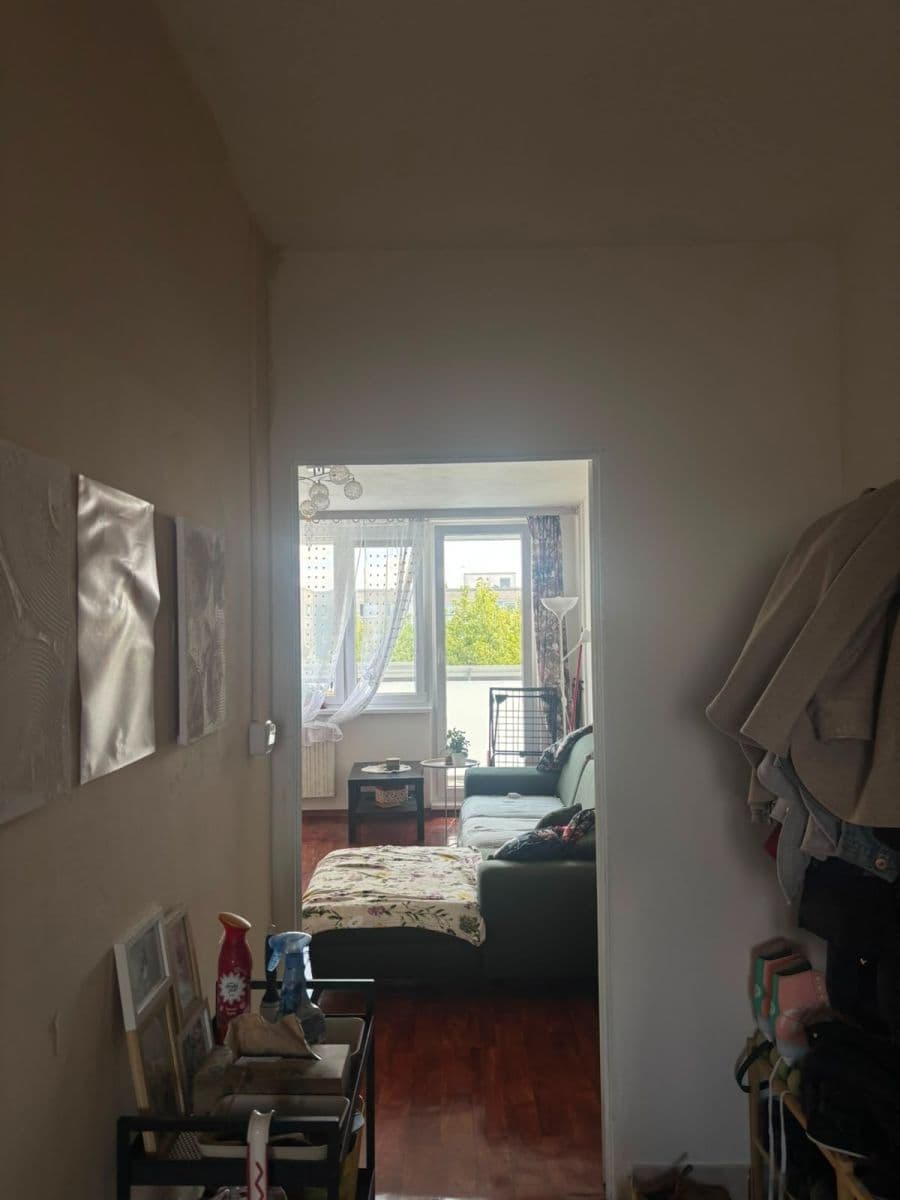 Prenájom bytu 3-izbový 75 m², Bašteckého, Praha, Praha Prenájom bytu 3-izbový 75 m², Bašteckého, Praha, Praha