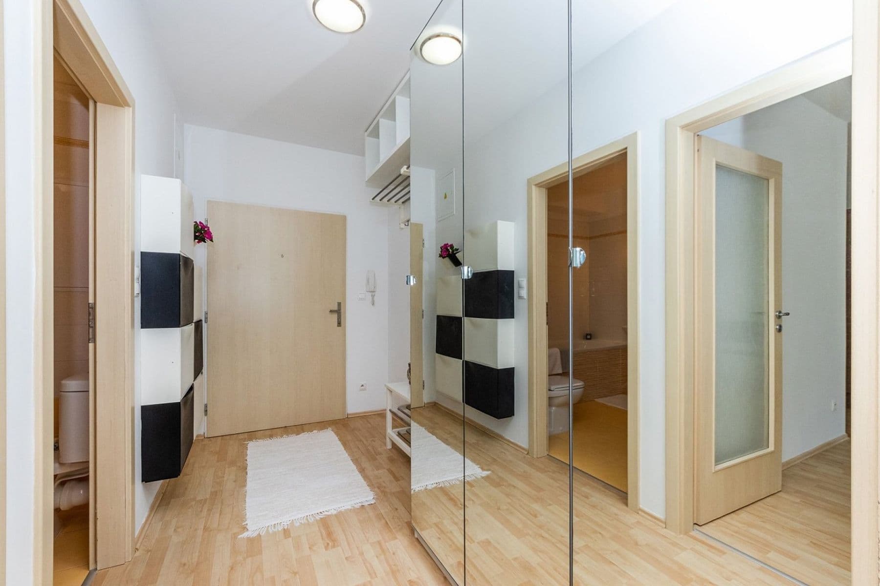 Prenájom bytu 2-izbový 51 m², U Hostavického potoka, Praha, Praha Prenájom bytu 2-izbový 51 m², U Hostavického potoka, Praha, Praha