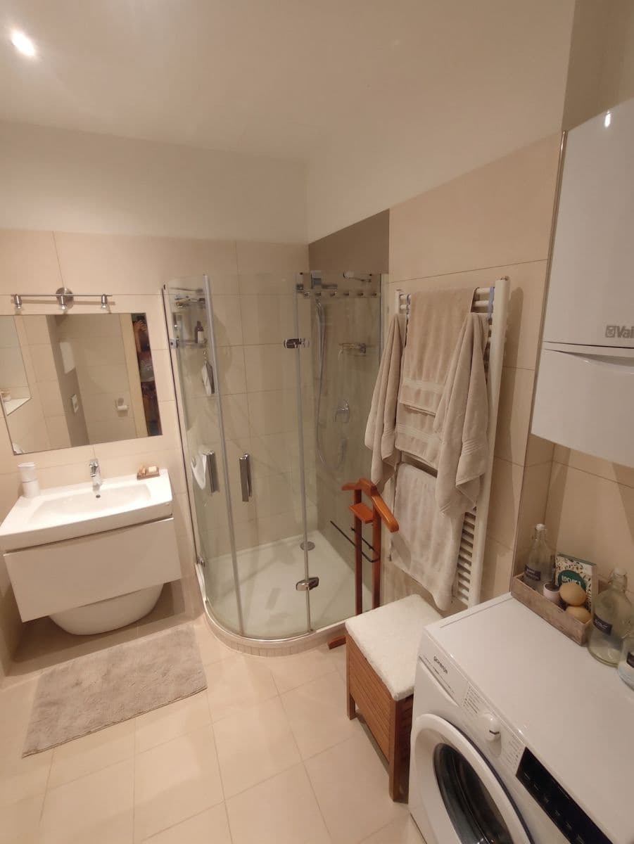 Predaj bytu 2-izbový 48 m², Šaldova, Praha, Praha Predaj bytu 2-izbový 48 m², Šaldova, Praha, Praha