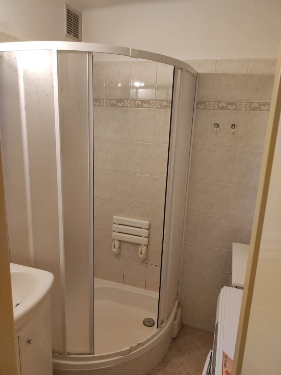 Predaj bytu 3-izbový 67 m², Poděbradova, Dvůr Králové nad Labem, Královéhradecký kraj Predaj bytu 3-izbový 67 m², Poděbradova, Dvůr Králové nad Labem, Královéhradecký kraj