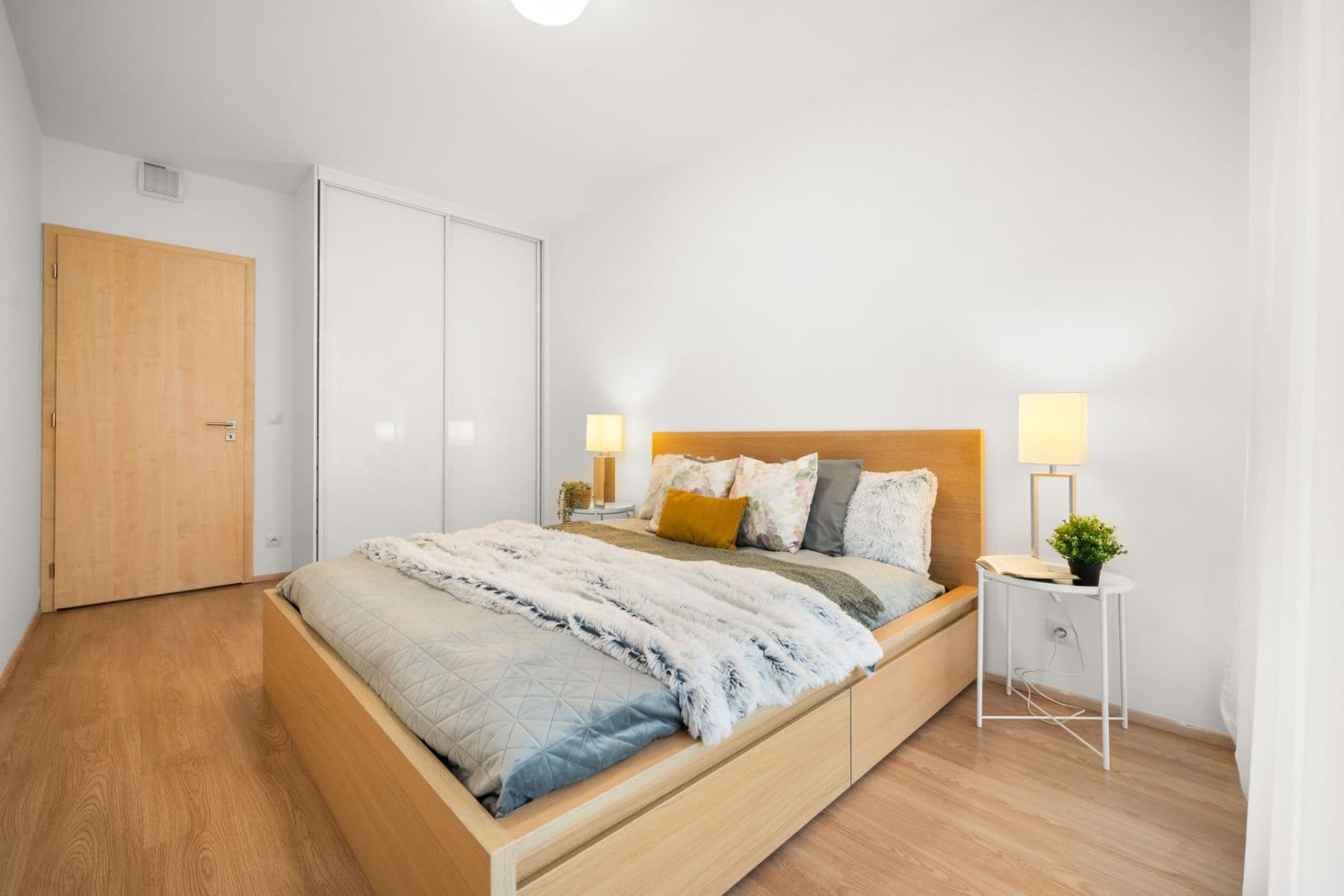 Prenájom bytu 2-izbový 50 m², Seydlerova, Praha, Praha Prenájom bytu 2-izbový 50 m², Seydlerova, Praha, Praha