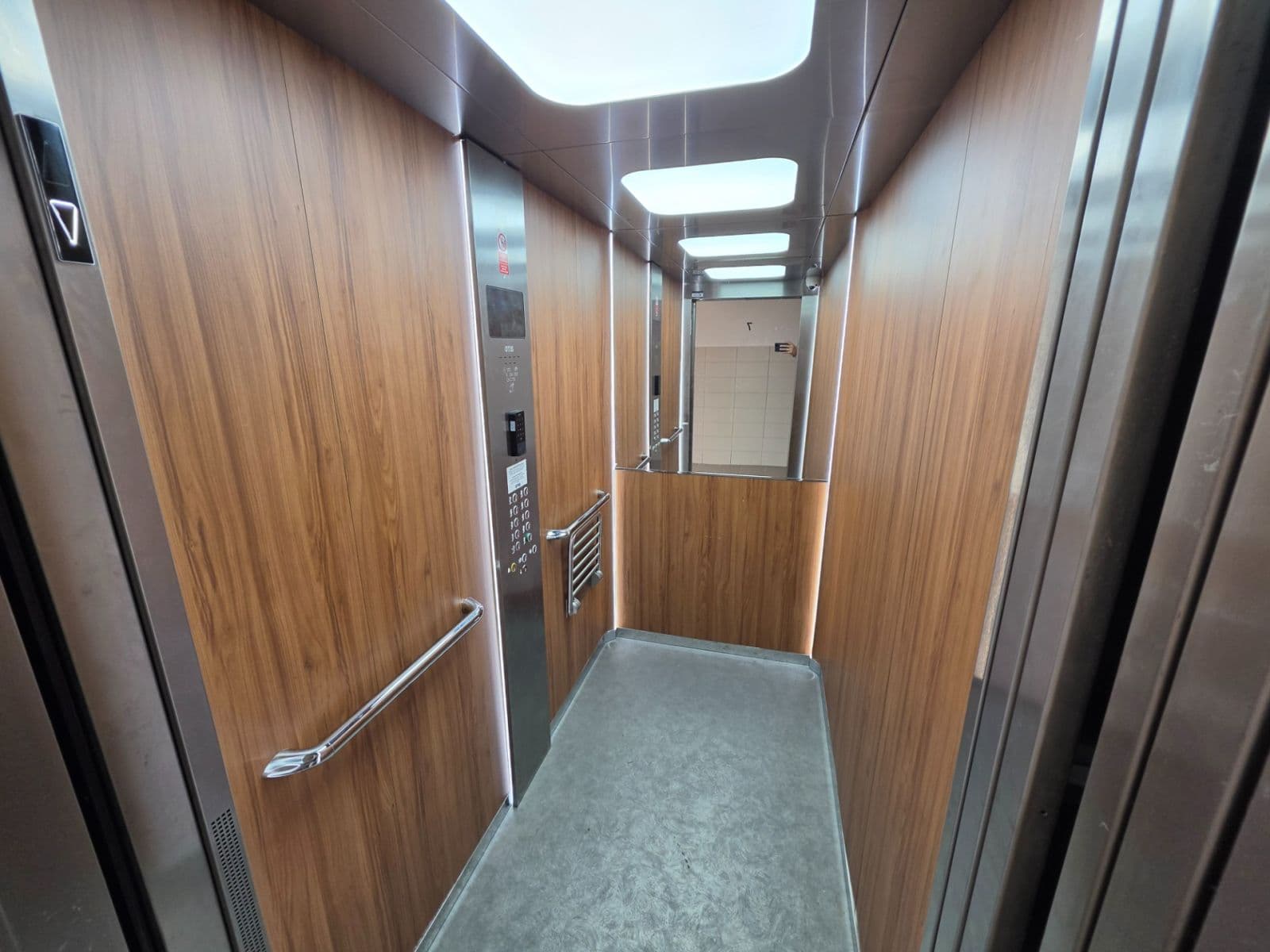 Predaj bytu 2-izbový 56 m², V Hůrkách, Praha, Praha Predaj bytu 2-izbový 56 m², V Hůrkách, Praha, Praha