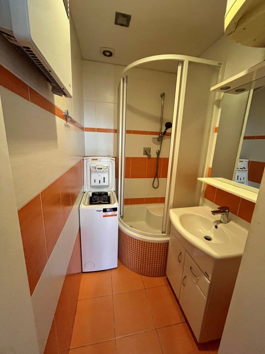 Predaj bytu 2-izbový 47 m², 5. května, Praha, Praha Predaj bytu 2-izbový 47 m², 5. května, Praha, Praha