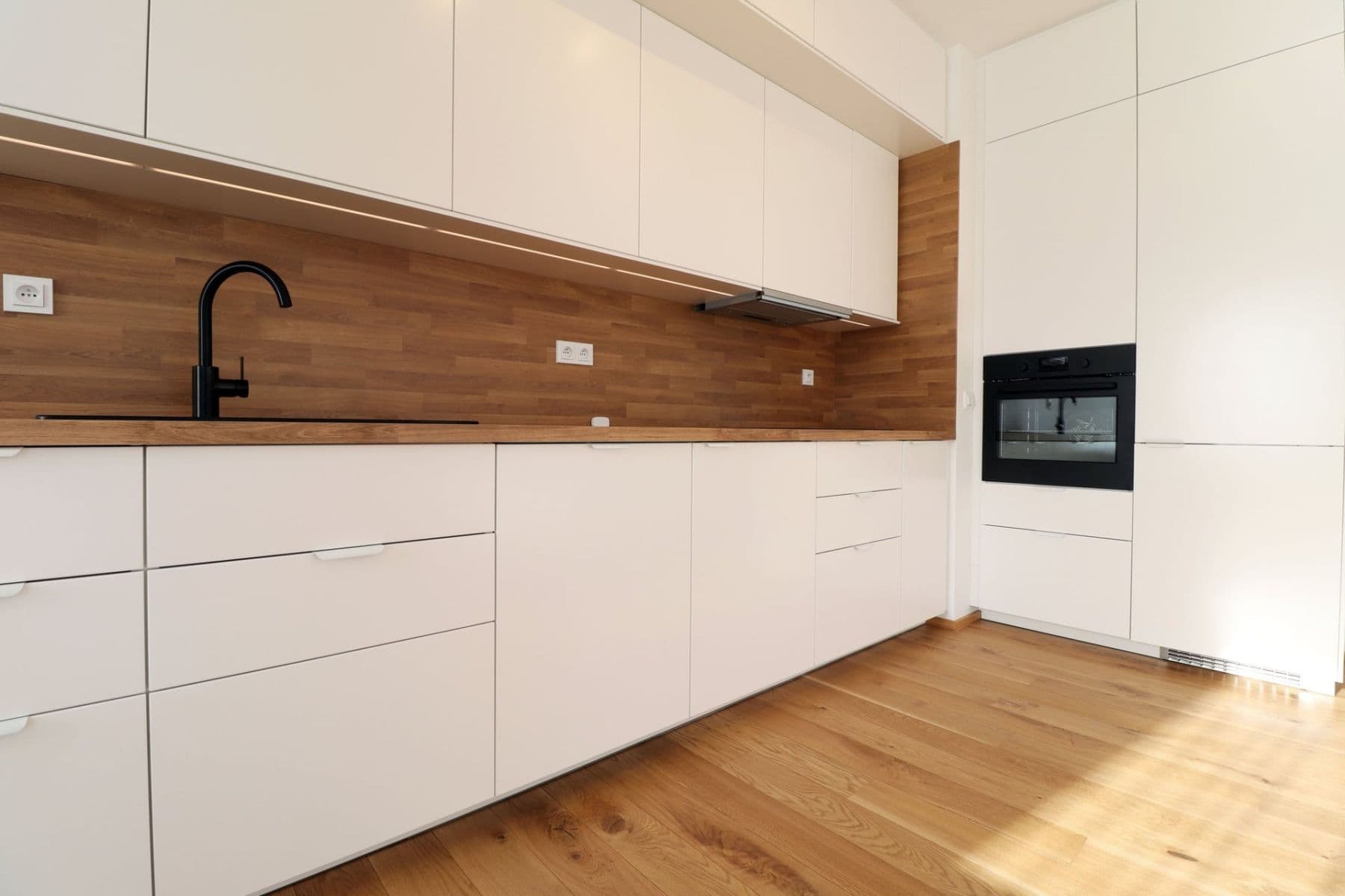 Prenájom bytu 2-izbový 55 m², Sokolova, Praha, Praha Prenájom bytu 2-izbový 55 m², Sokolova, Praha, Praha