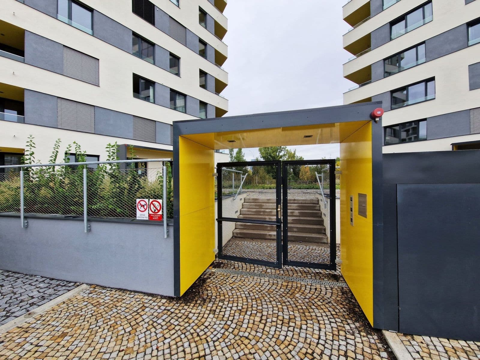 Prenájom bytu 2-izbový 55 m², Sokolova, Praha, Praha Prenájom bytu 2-izbový 55 m², Sokolova, Praha, Praha