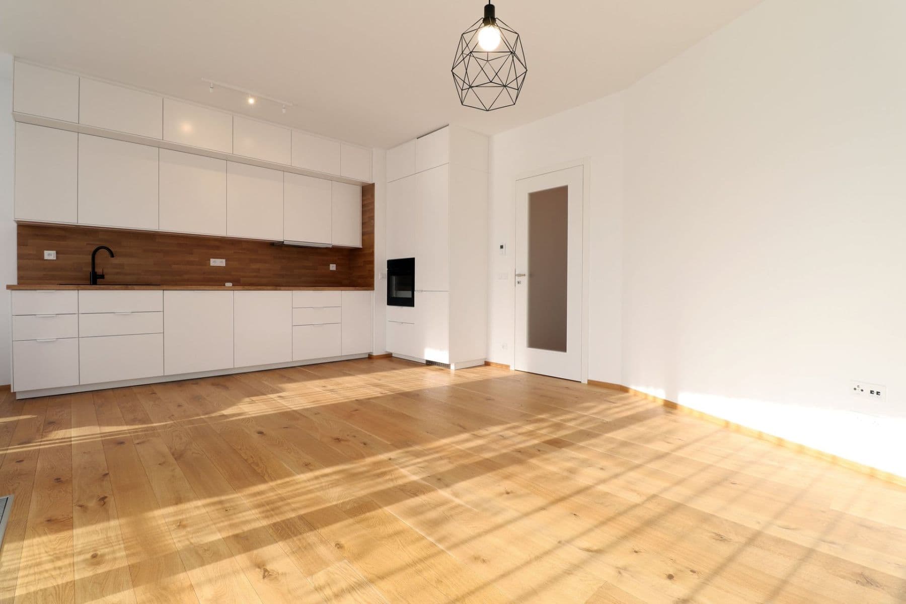 Prenájom bytu 2-izbový 55 m², Sokolova, Praha, Praha Prenájom bytu 2-izbový 55 m², Sokolova, Praha, Praha