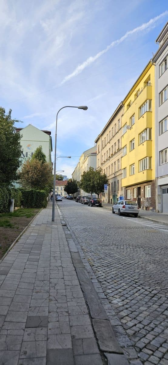 Prenájom bytu 1-izbový 30 m², Hvězdová, Brno, Jihomoravský kraj Prenájom bytu 1-izbový 30 m², Hvězdová, Brno, Jihomoravský kraj
