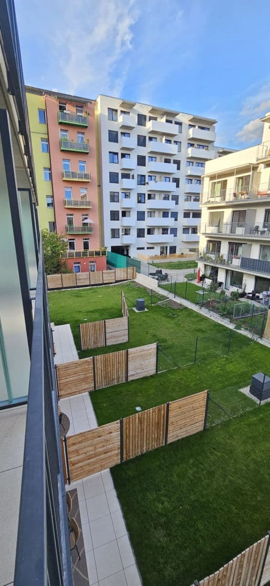 Prenájom bytu 1-izbový 30 m², Hvězdová, Brno, Jihomoravský kraj Prenájom bytu 1-izbový 30 m², Hvězdová, Brno, Jihomoravský kraj