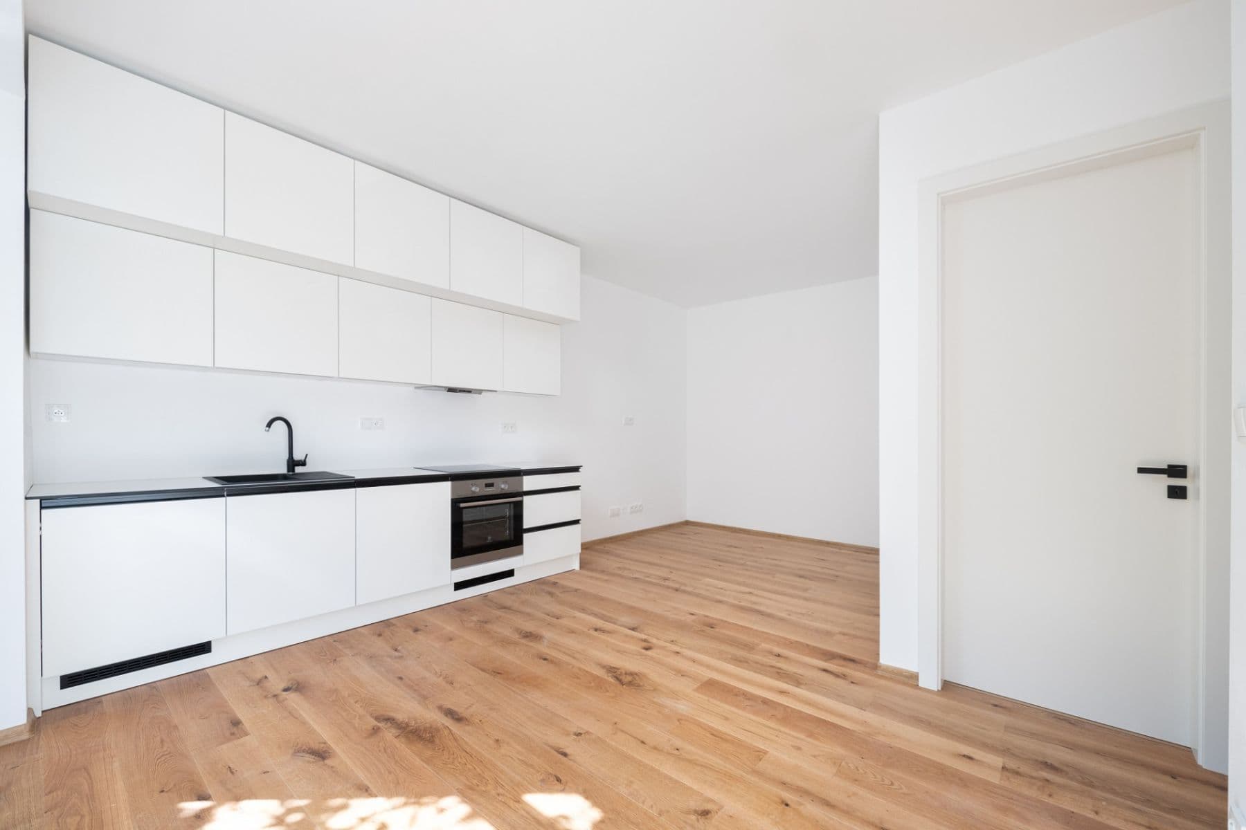 Prenájom bytu 2-izbový 43 m², Ptašínského, Brno, Jihomoravský kraj Prenájom bytu 2-izbový 43 m², Ptašínského, Brno, Jihomoravský kraj