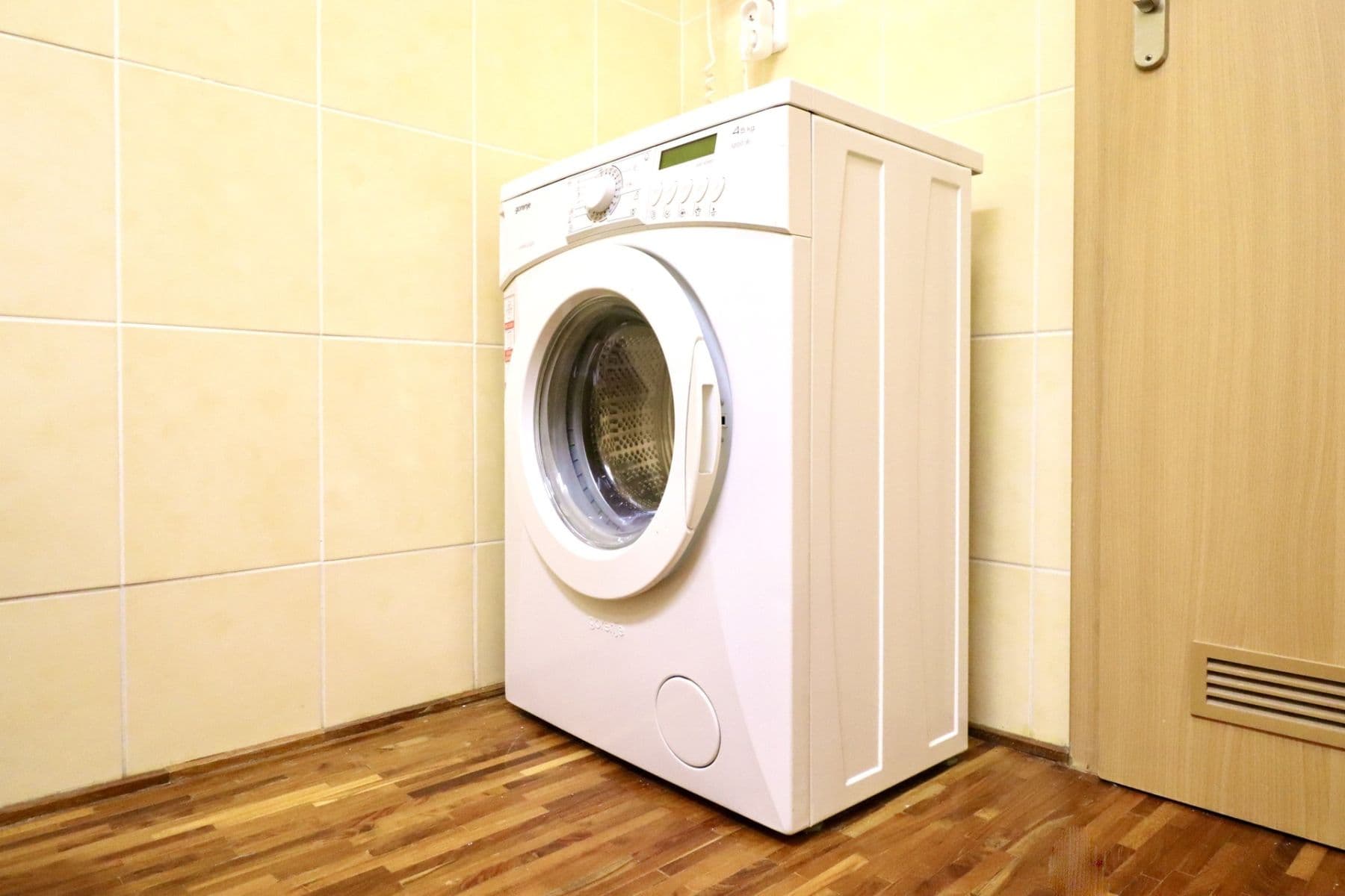 Prenájom bytu 2-izbový 49 m², V dolině, Praha, Praha Prenájom bytu 2-izbový 49 m², V dolině, Praha, Praha