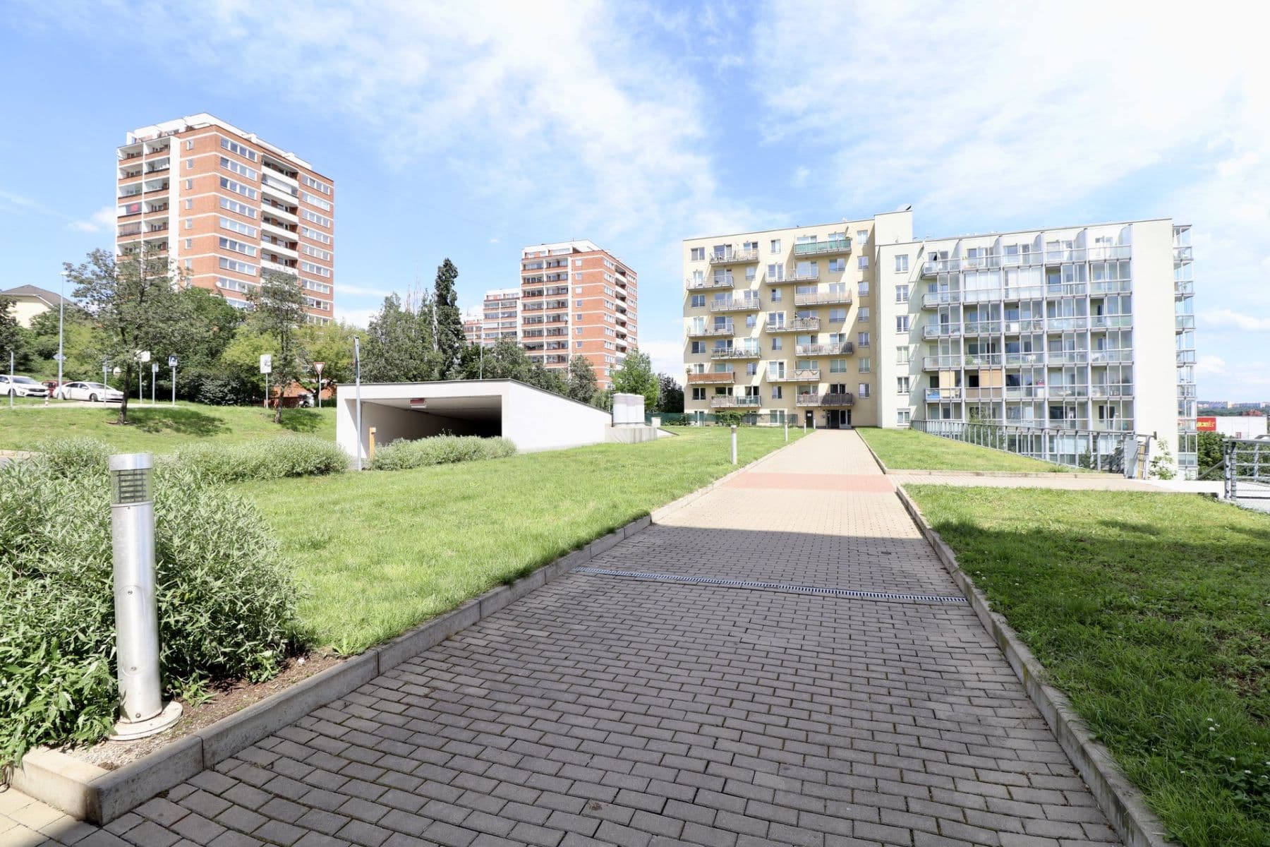 Prenájom bytu 2-izbový 49 m², V dolině, Praha, Praha Prenájom bytu 2-izbový 49 m², V dolině, Praha, Praha