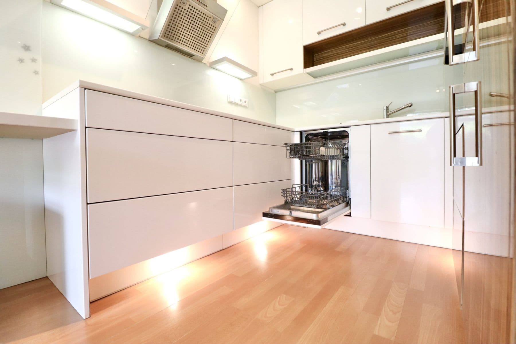 Prenájom bytu 2-izbový 49 m², V dolině, Praha, Praha Prenájom bytu 2-izbový 49 m², V dolině, Praha, Praha