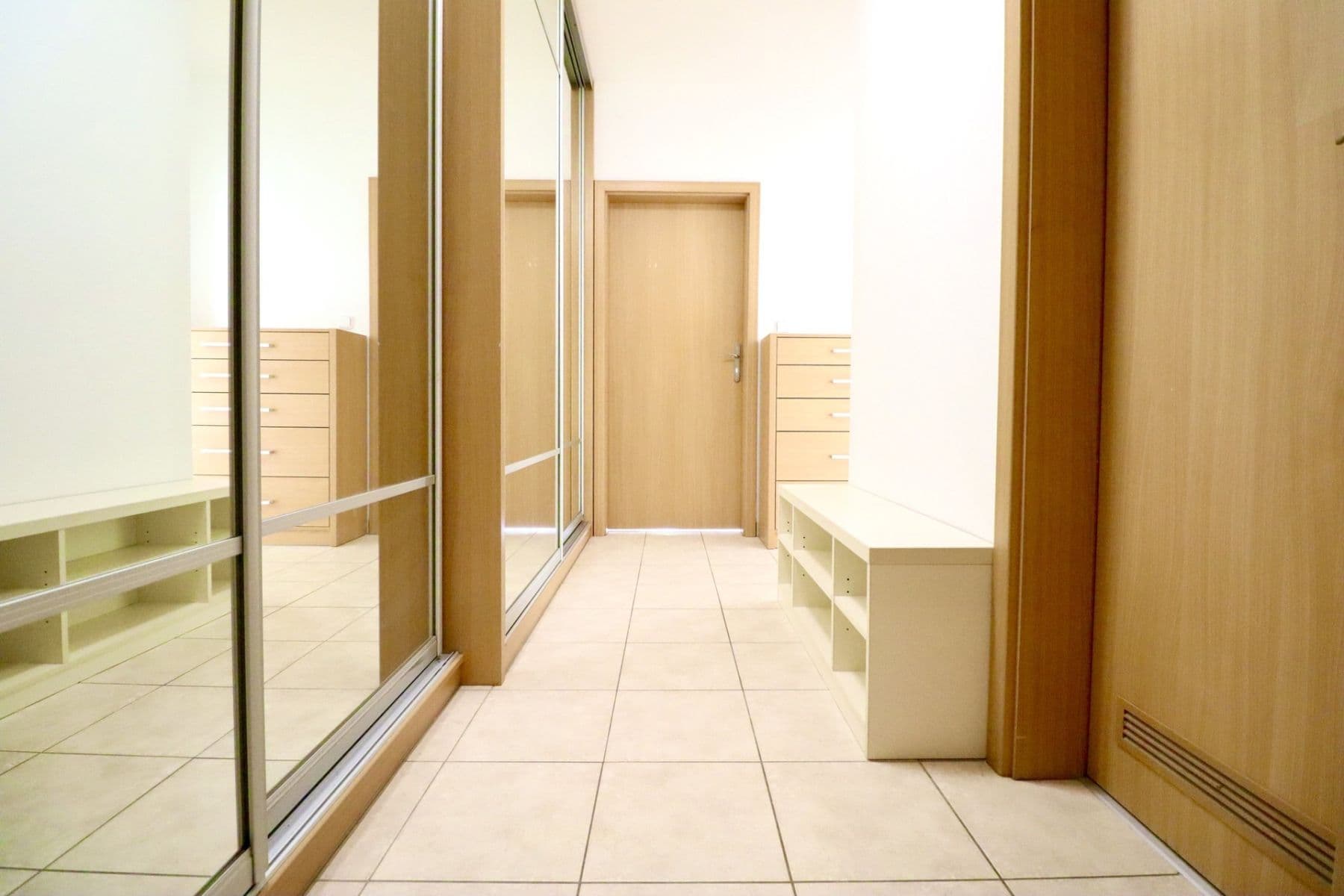 Prenájom bytu 2-izbový 49 m², V dolině, Praha, Praha Prenájom bytu 2-izbový 49 m², V dolině, Praha, Praha