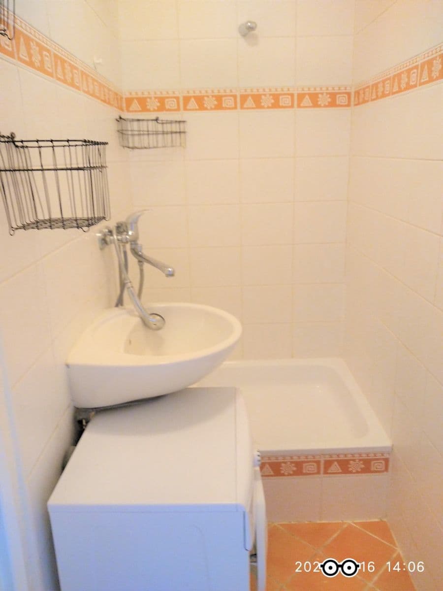 Prenájom bytu Garsoniéra 24 m², Jasmínová, Praha, Praha Prenájom bytu Garsoniéra 24 m², Jasmínová, Praha, Praha