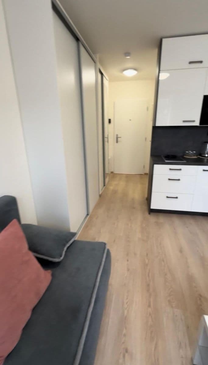 Predaj bytu 1-izbový 19 m², Kubánské náměstí, Praha, Praha Predaj bytu 1-izbový 19 m², Kubánské náměstí, Praha, Praha