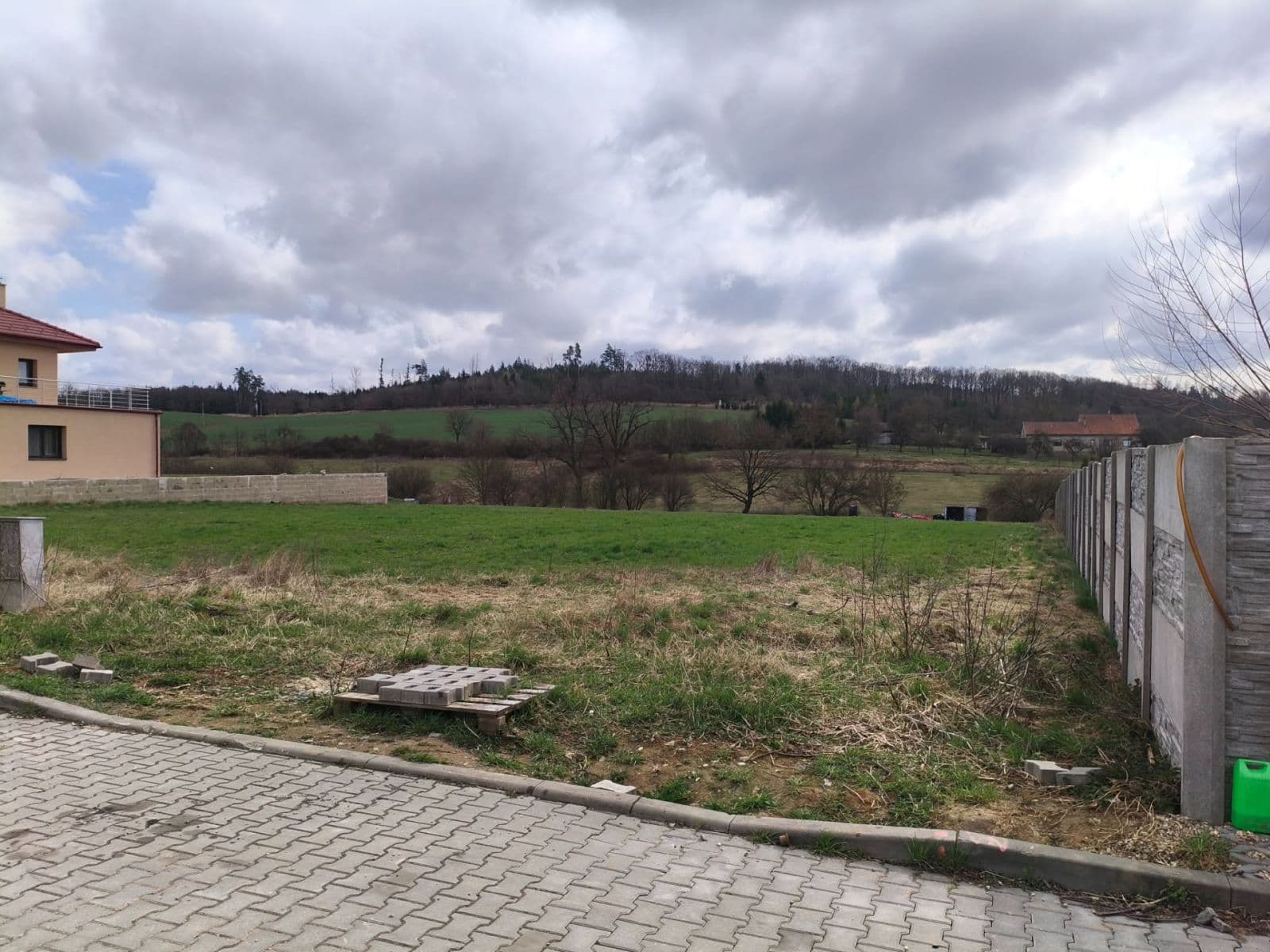 Predaj pozemku 750 m², Malá Lhota, Jihomoravský kraj Predaj pozemku 750 m², Malá Lhota, Jihomoravský kraj